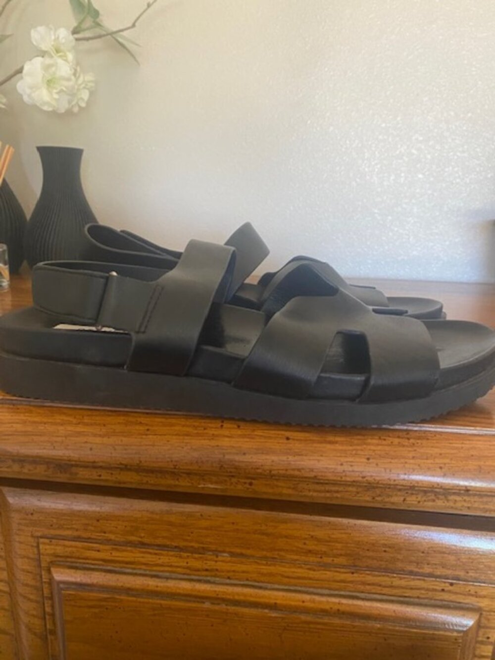 Steve New York sandals